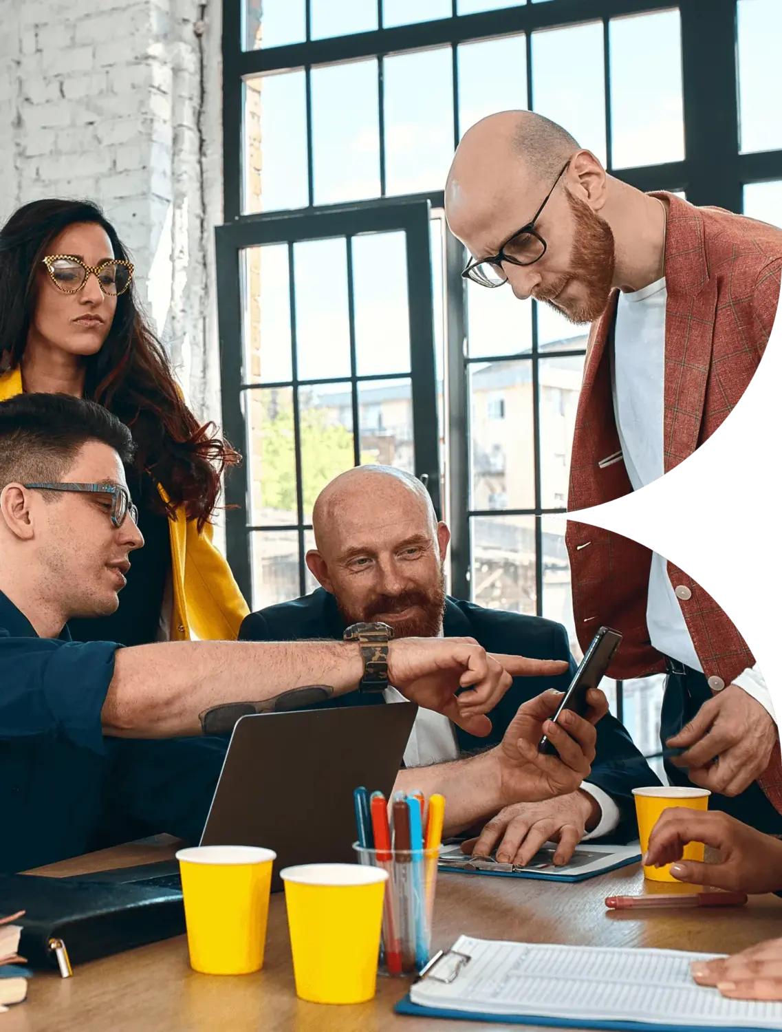 استمتع بأفضل العروض الاستثنائية لأعمالك، مع دعم دائم ومتميز